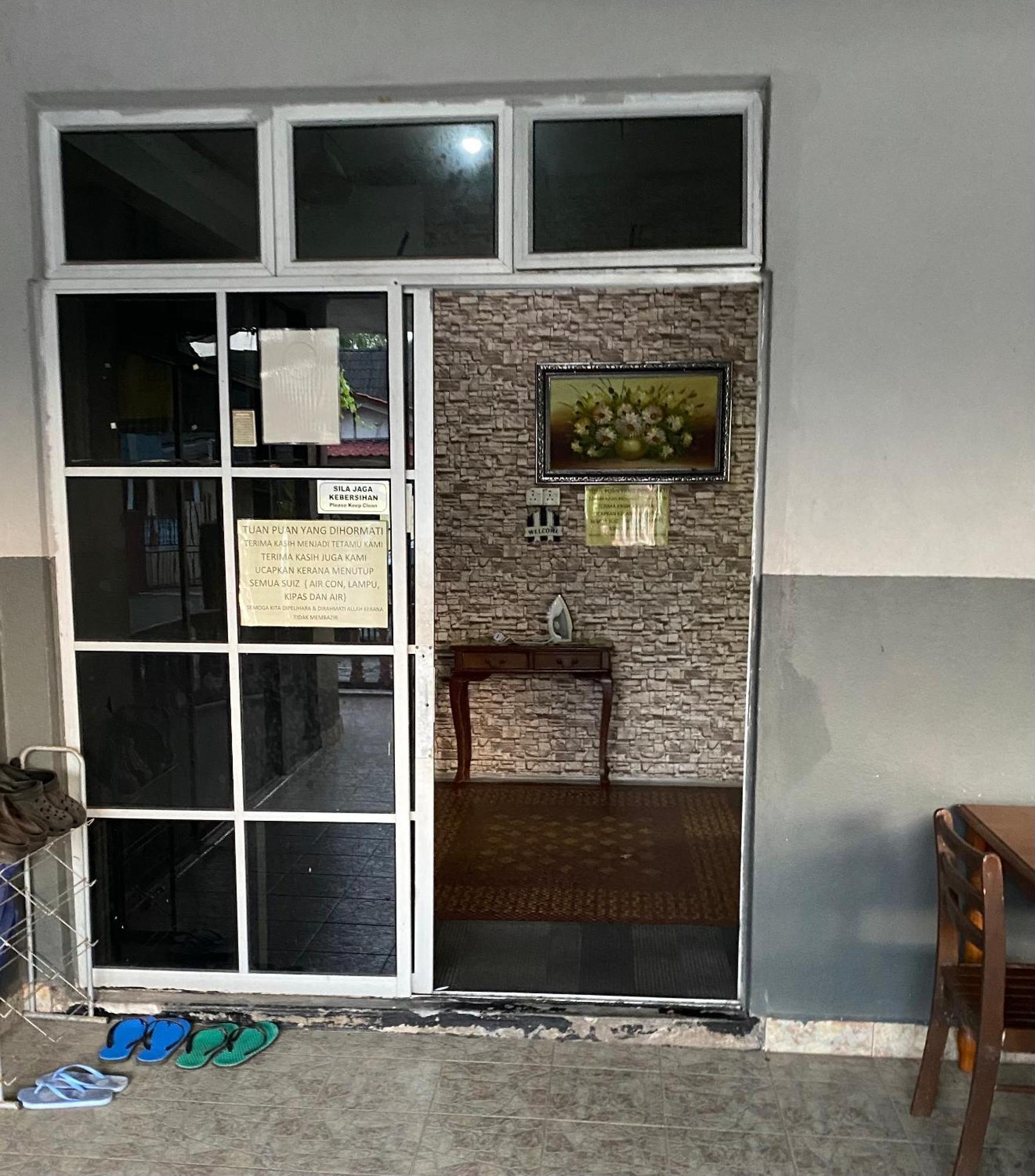 Roomstay Kuala Nerus Gated Parking - 6M To Beach & 15M To Drawbridge Куала-Тренгану Экстерьер фото