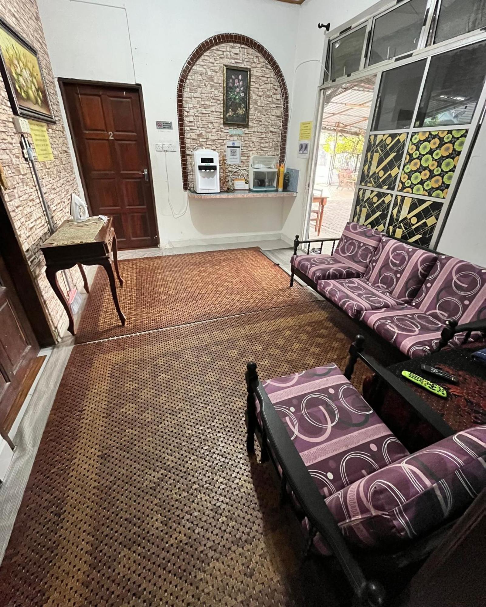 Roomstay Kuala Nerus Gated Parking - 6M To Beach & 15M To Drawbridge Куала-Тренгану Экстерьер фото